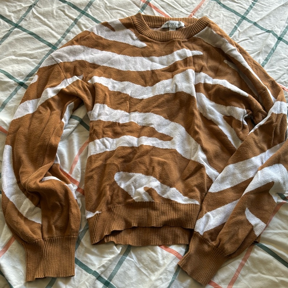 Amour vert sweater